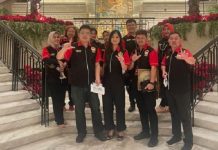 LQ Indonesia Law Firm Serukan Satu Tangkai Mawar dan Puisi Untuk Presiden Jokowi